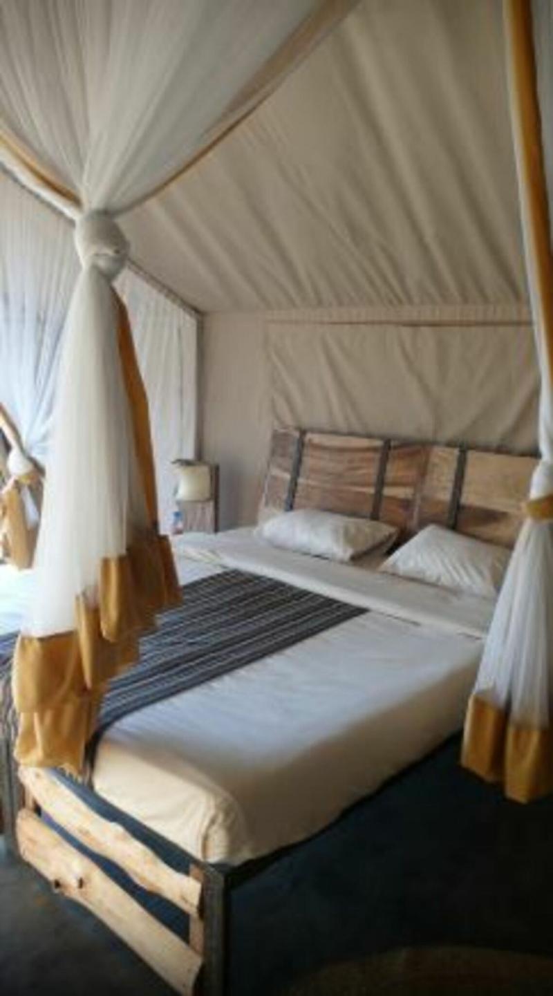 Robanda Tented Camp ภายนอก รูปภาพ